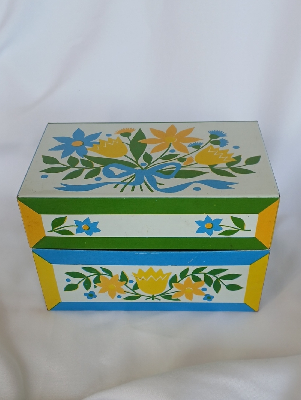 VTG Syndicate Co Metal Folk Art Recipe Box